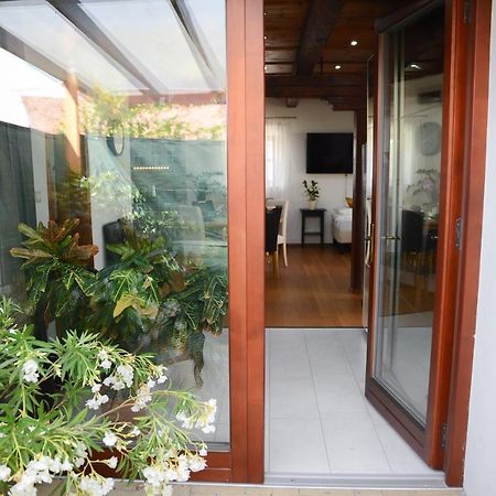 Somos Apartman Győr Zewnętrze zdjęcie
