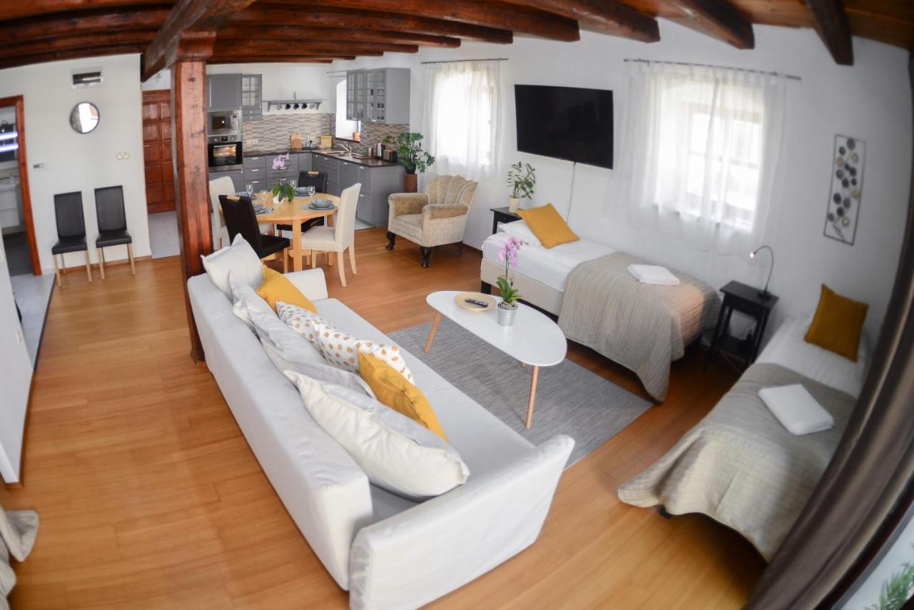 Somos Apartman Győr Zewnętrze zdjęcie