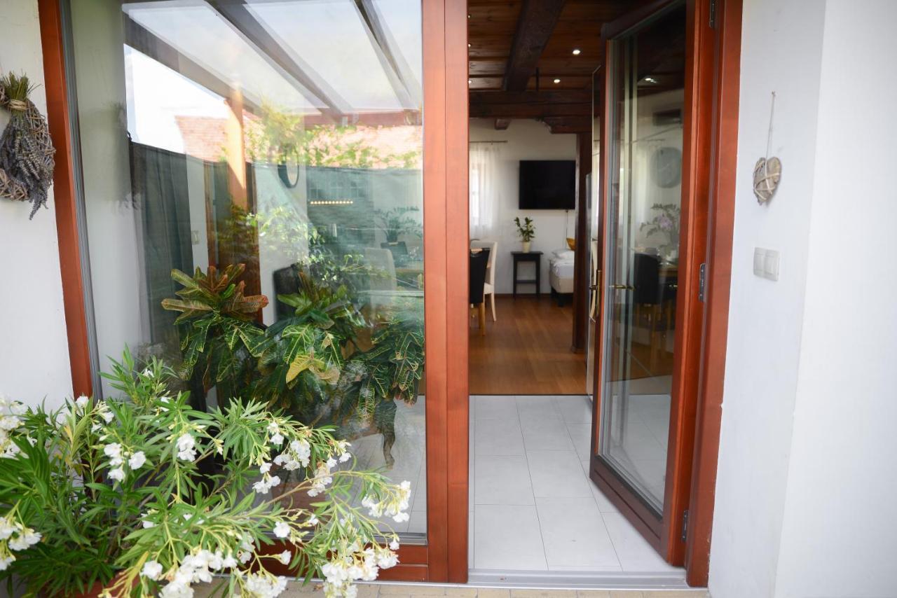 Somos Apartman Győr Zewnętrze zdjęcie