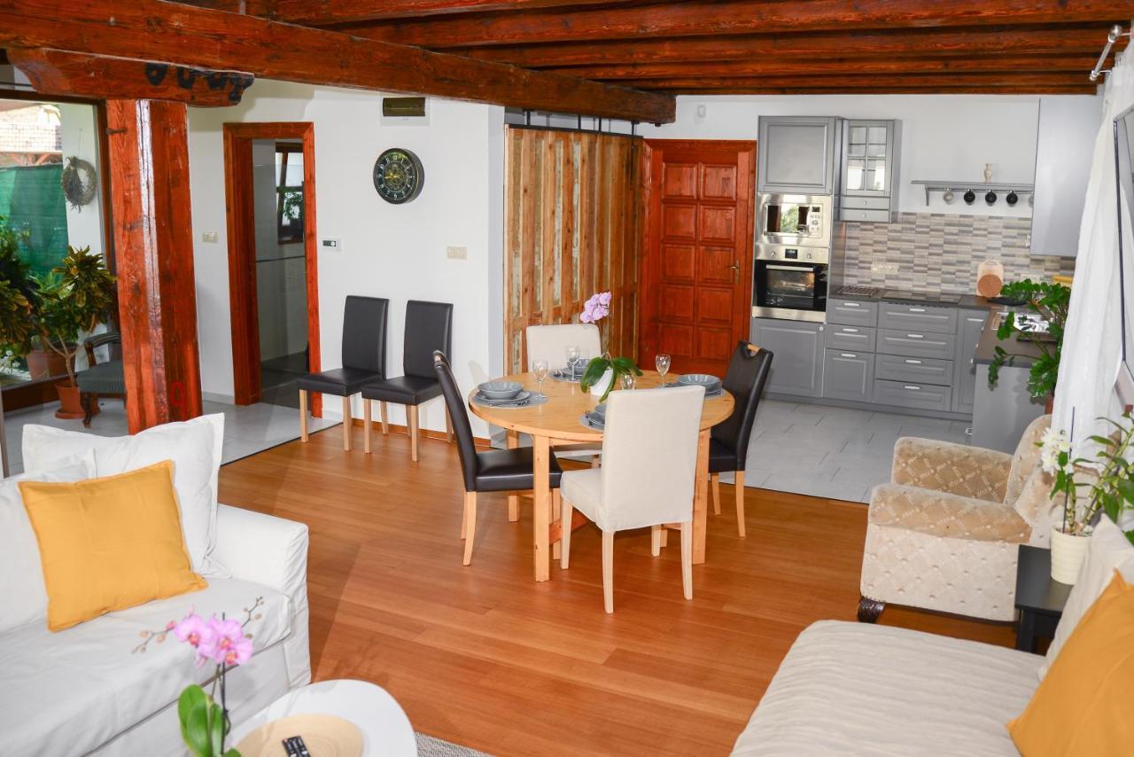 Somos Apartman Győr Zewnętrze zdjęcie