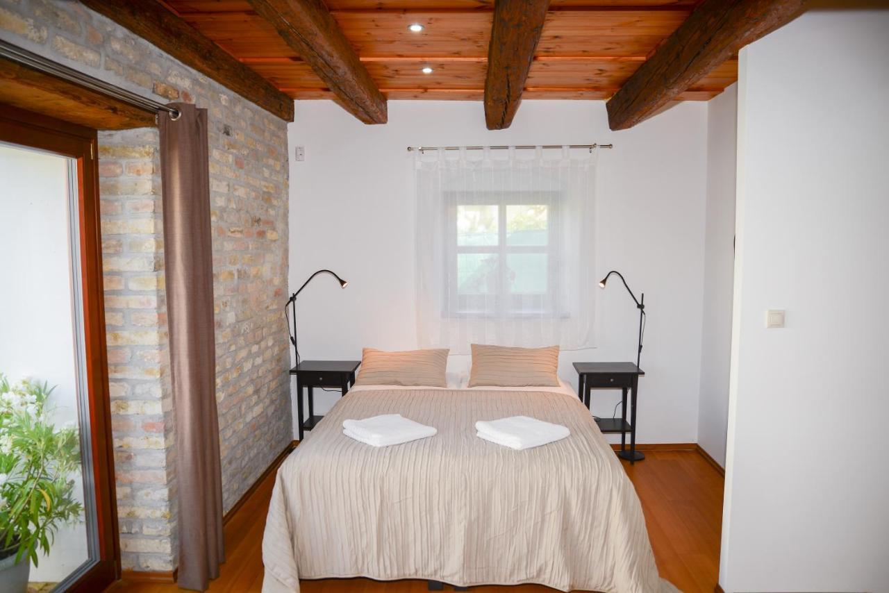 Somos Apartman Győr Zewnętrze zdjęcie