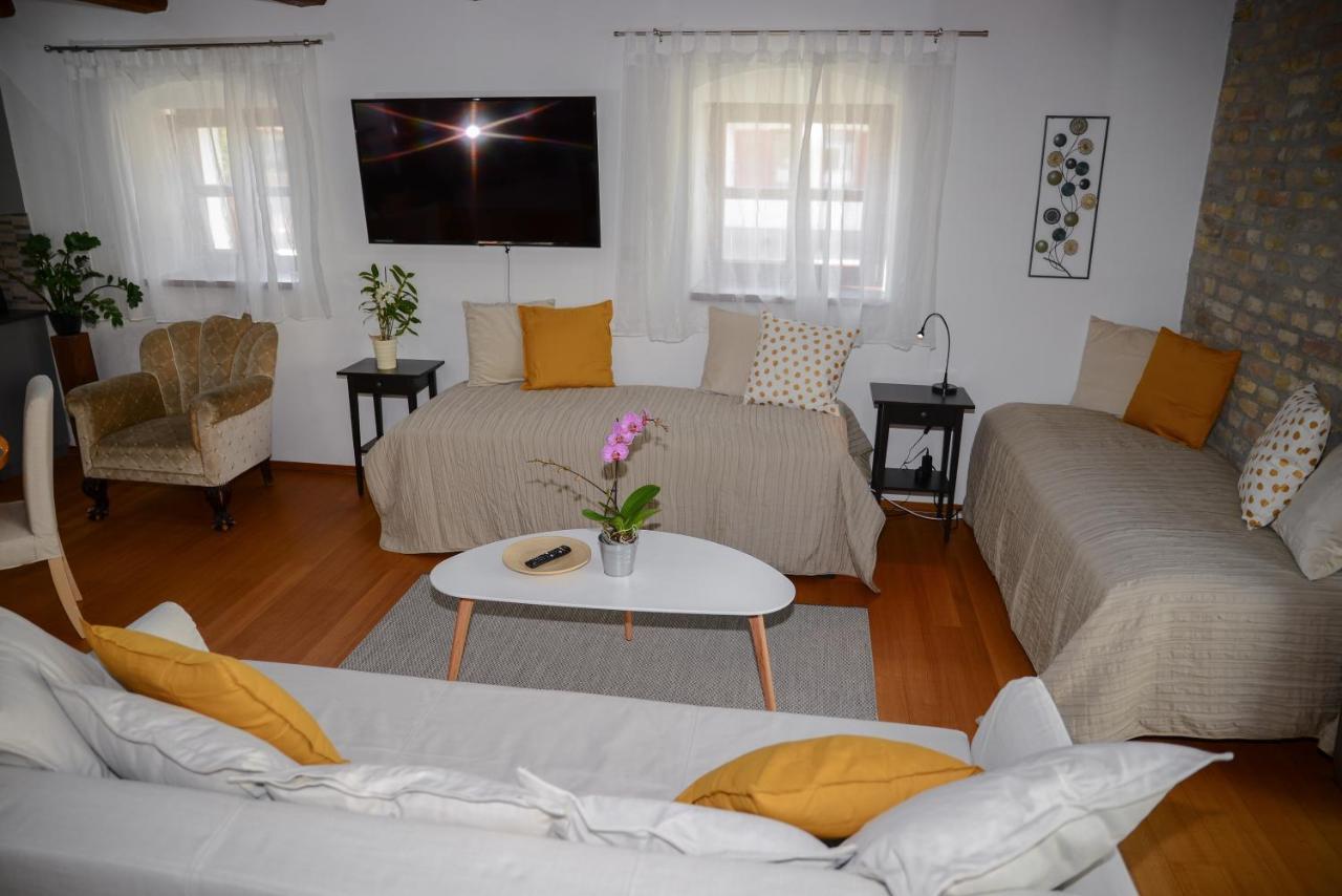 Somos Apartman Győr Zewnętrze zdjęcie